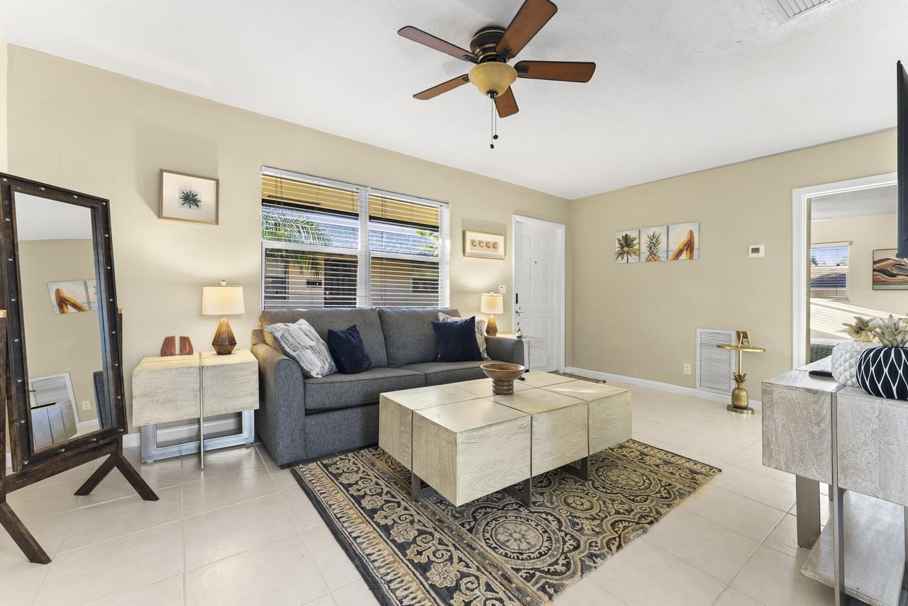 630 Allen Ave #B - Photo 4 of 14