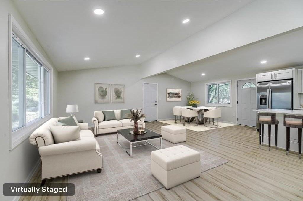 835 Niagara Ln N - Photo 2 of 32