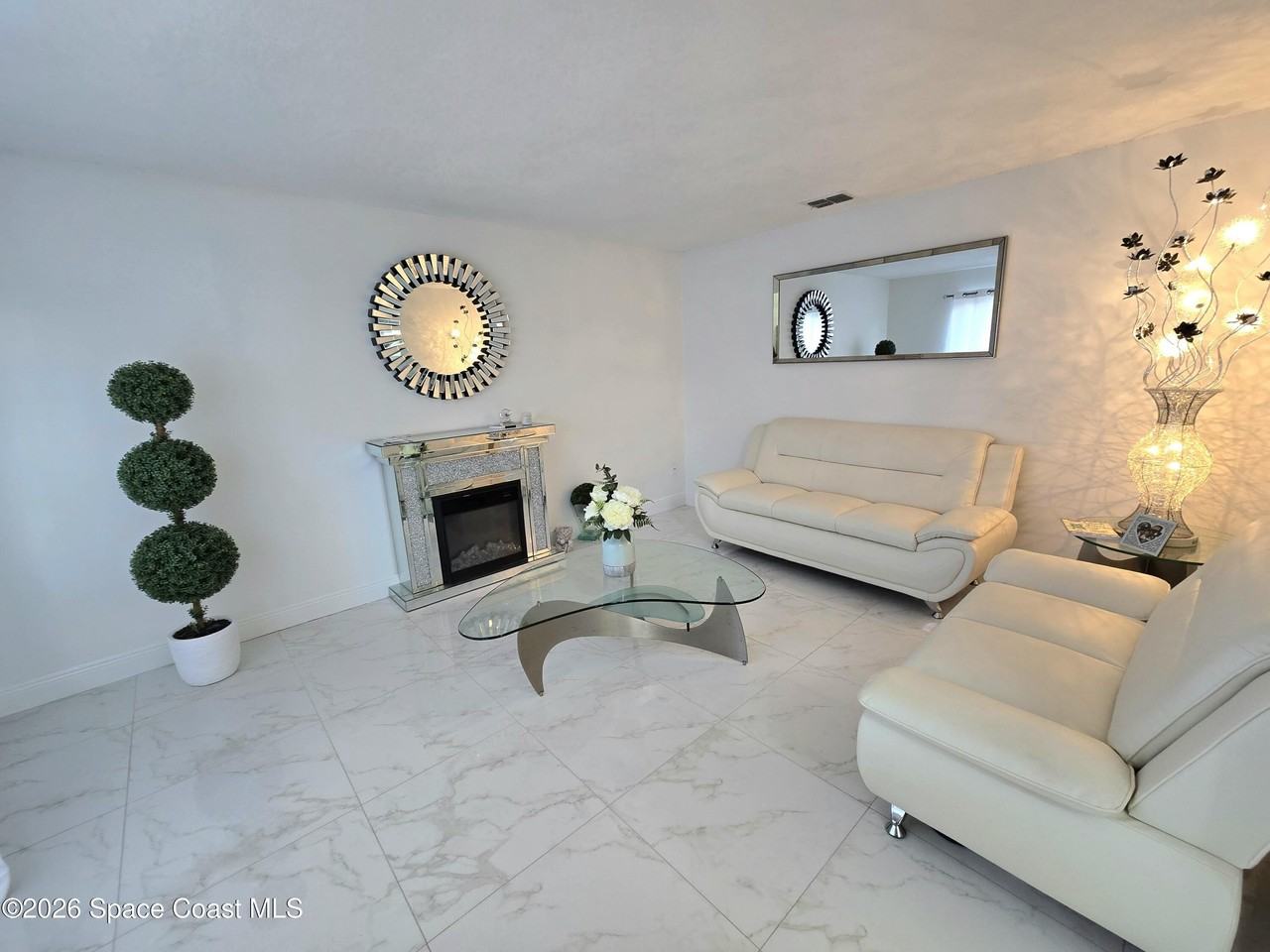 1156 Buford St Nw - Photo 3 of 20