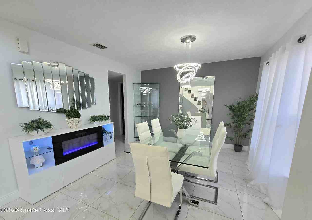 1156 Buford St Nw - Photo 4 of 20