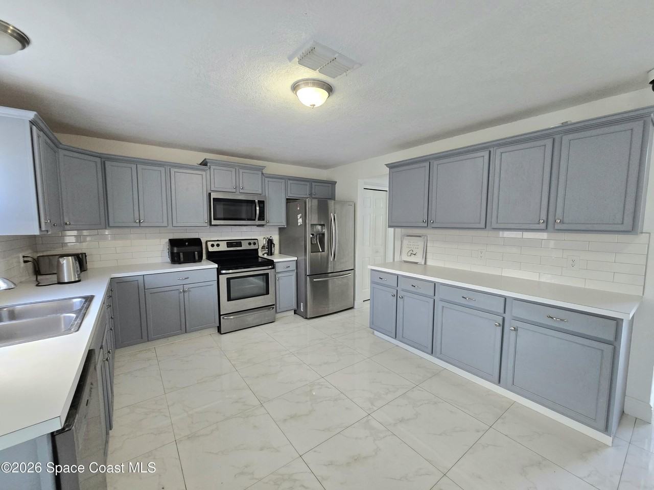 1156 Buford St Nw - Photo 5 of 20