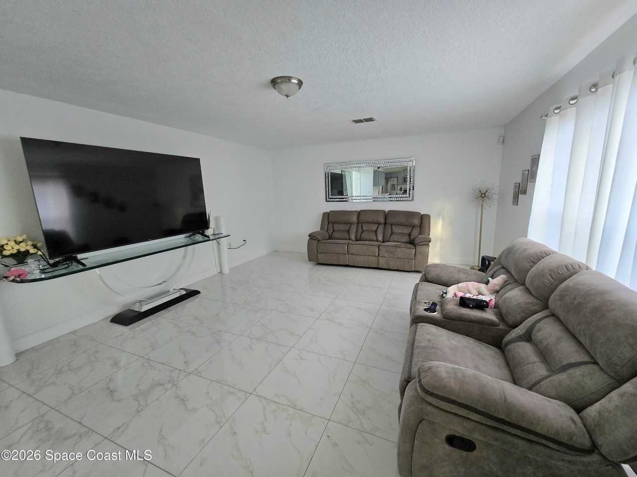 1156 Buford St Nw - Photo 7 of 20