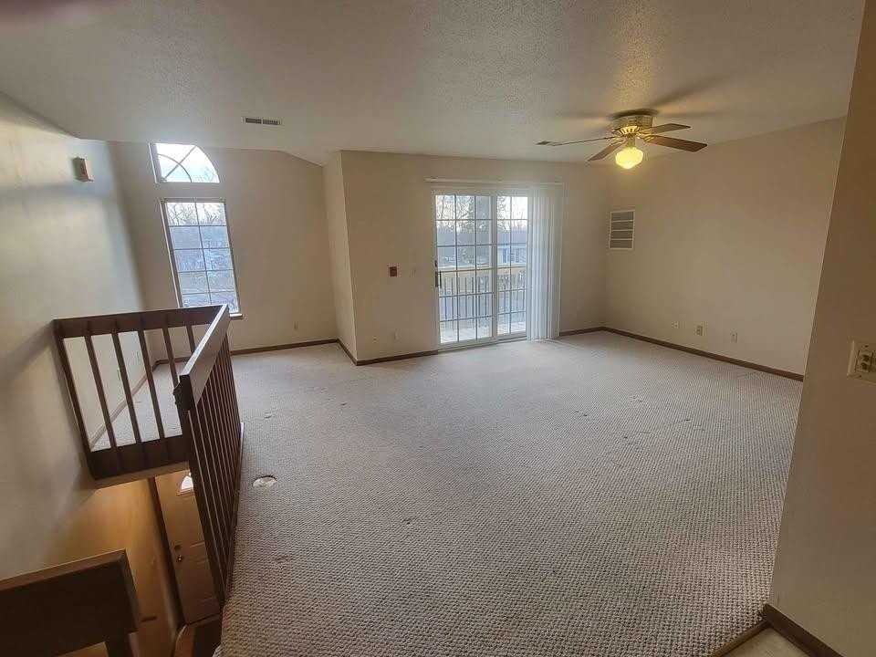 916 Monroe St #8 - Photo 4 of 13