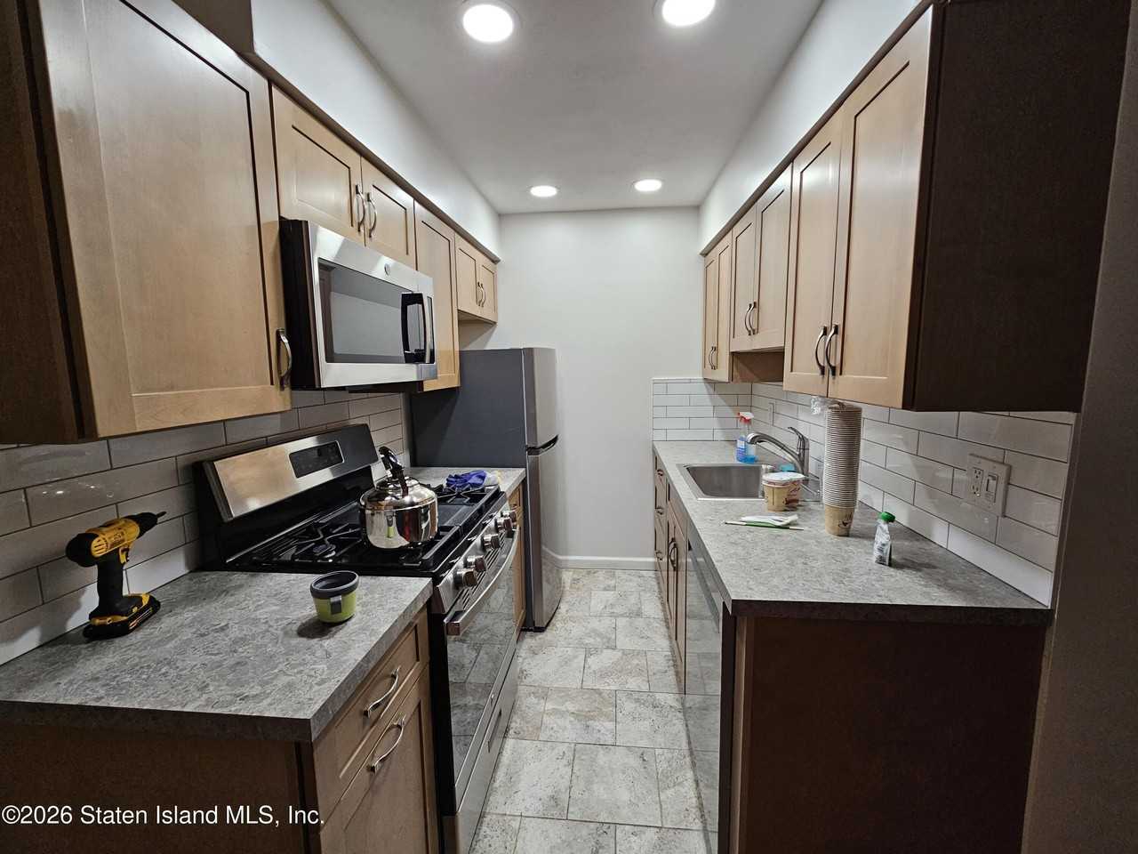 30 Greencroft Ave Unit 1 - Photo 4 of 11