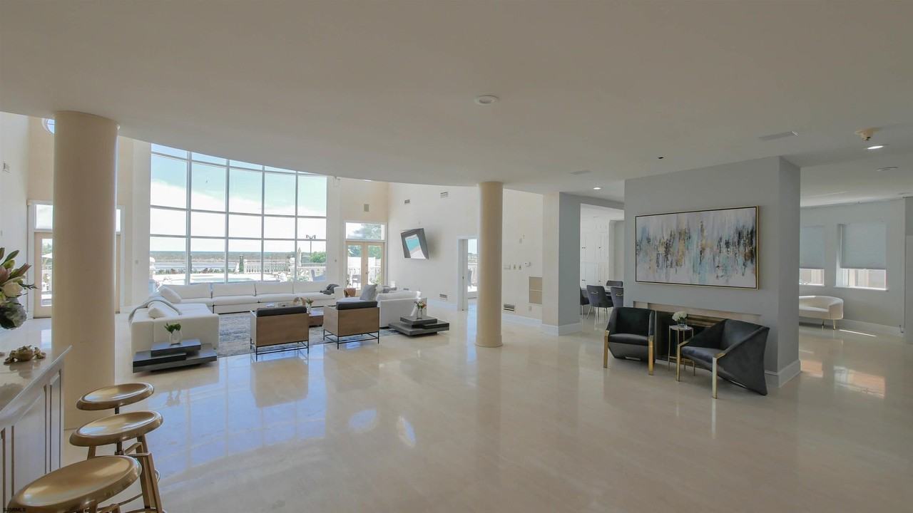 118 S Plaza Pl - Photo 6 of 34