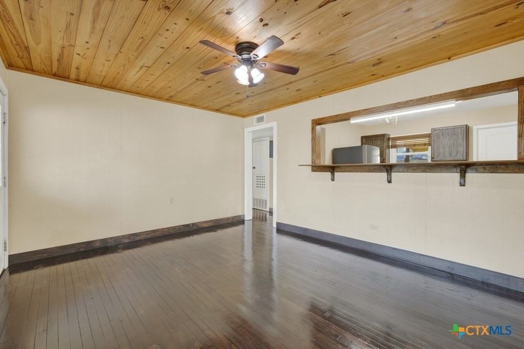 927 N Union Ave - Photo 6 of 24