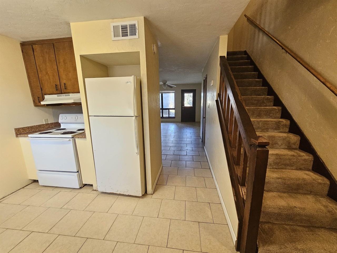 3714 Rockbrook Dr Apt C - Photo 3 of 23