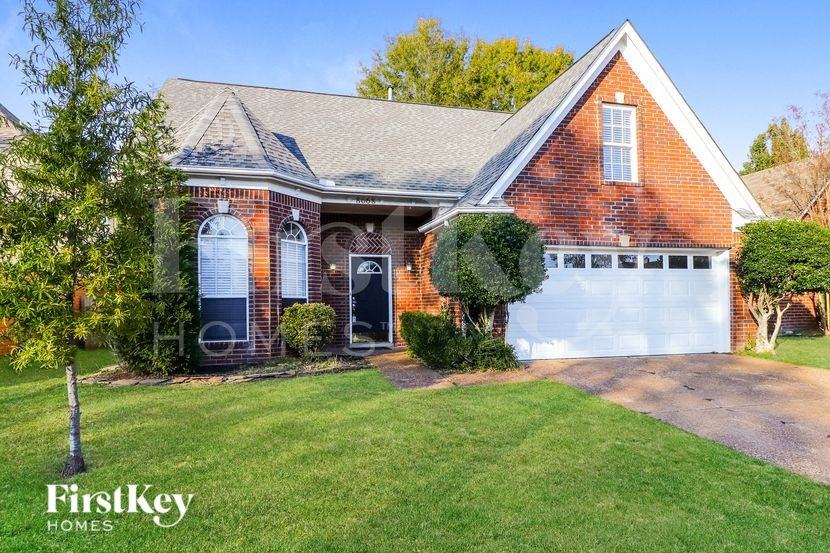 8668 Pantherburn Cir N - Photo 2 of 15