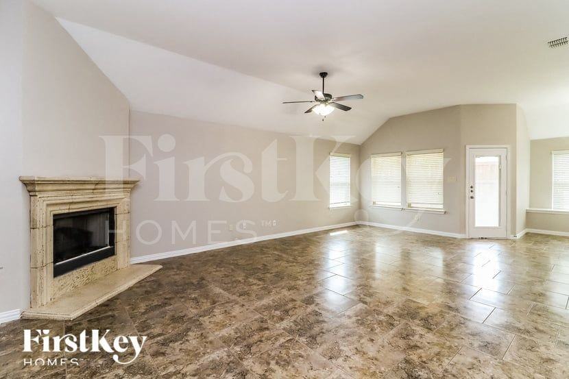 6901 Canyon Rim Dr - Photo 3 of 15