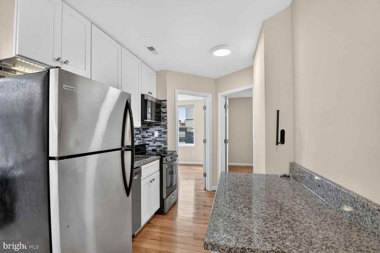 1648 Park Rd Nw Apt 5 - Photo 5 of 15