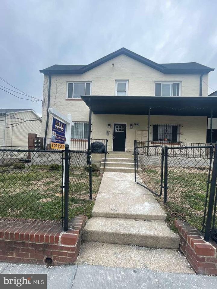 2830 R St Se - Photo 2 of 14