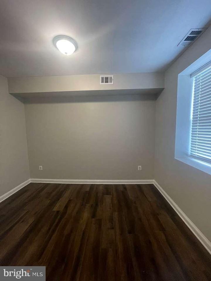 2830 R St Se - Photo 6 of 14