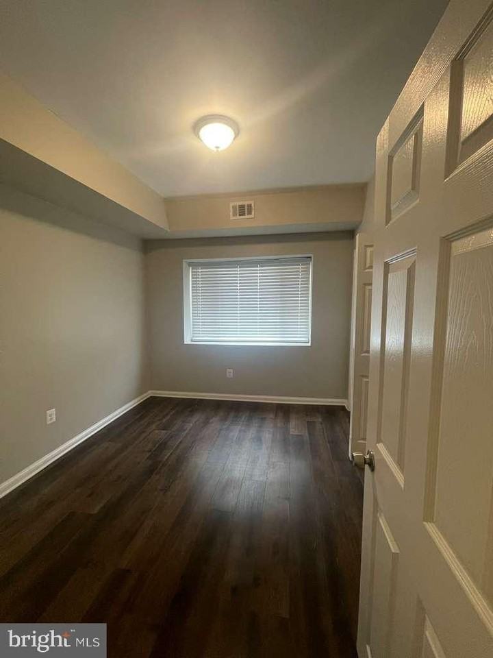 2830 R St Se - Photo 7 of 14