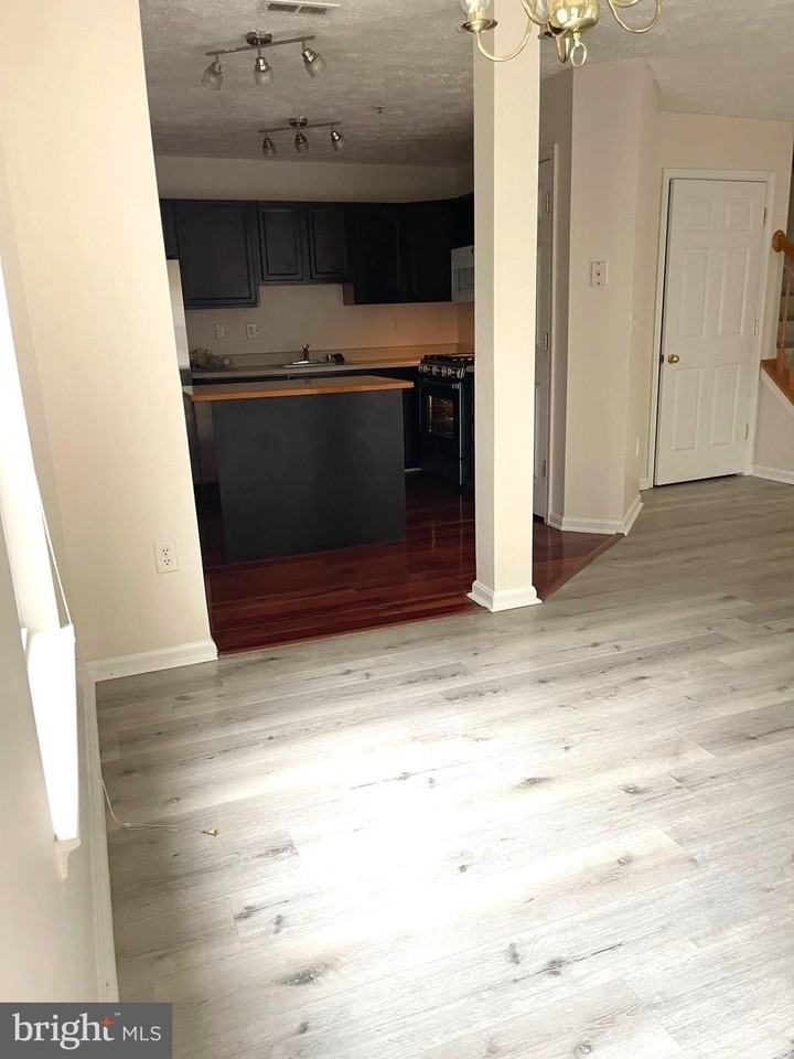 8023 Brookstone Ct Unit 68 - Photo 7 of 19