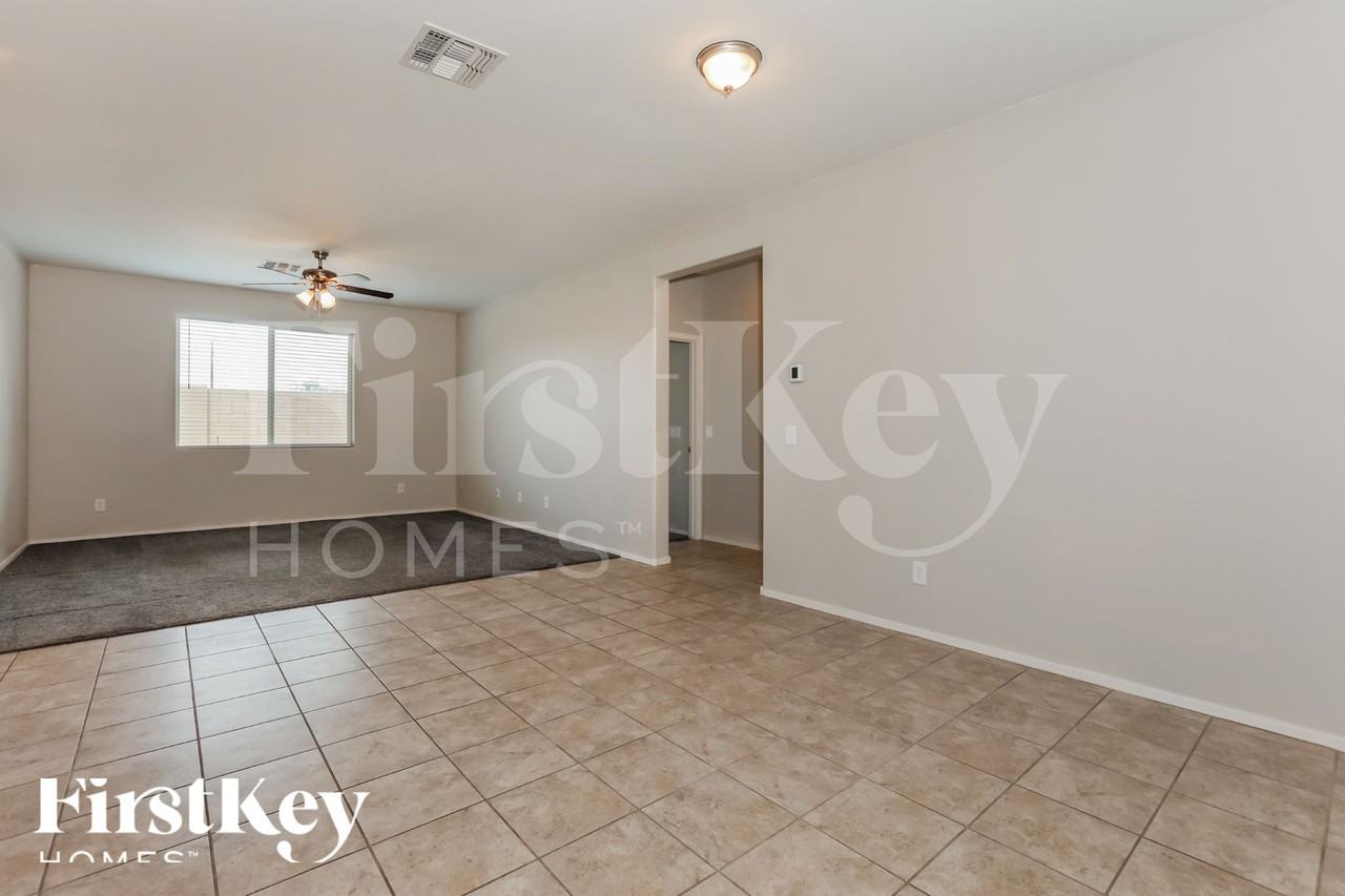 7936 E Butte St - Photo 3 of 16