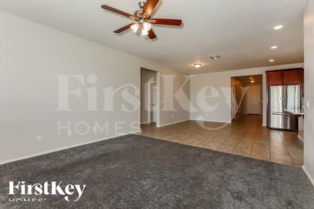 7936 E Butte St - Photo 4 of 16