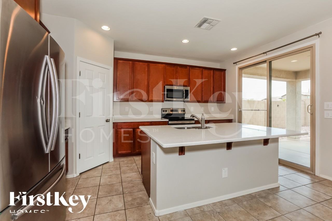 7936 E Butte St - Photo 7 of 16