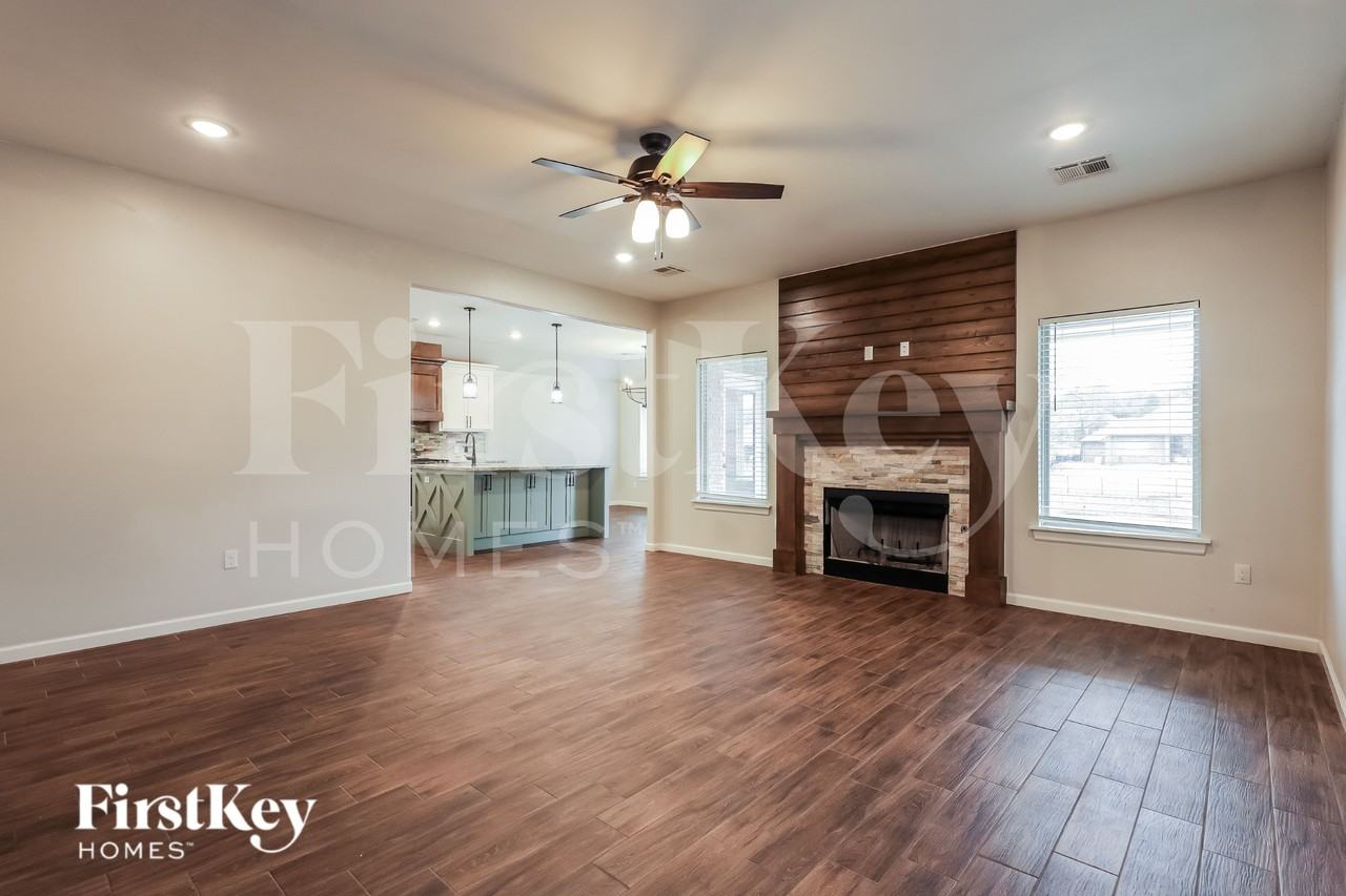 517 Siena Dr - Photo 3 of 19