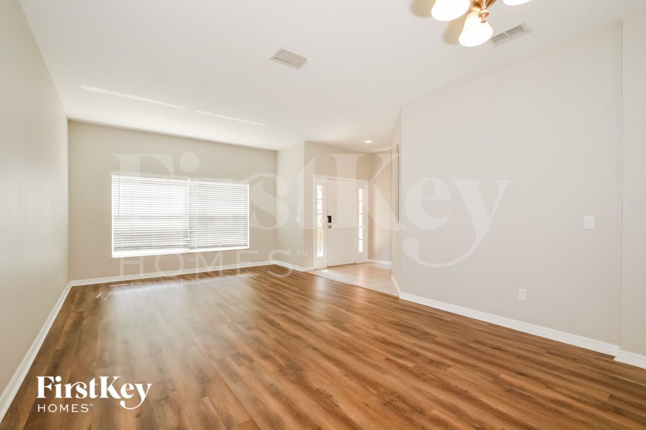 1242 Longville Cir - Photo 4 of 19