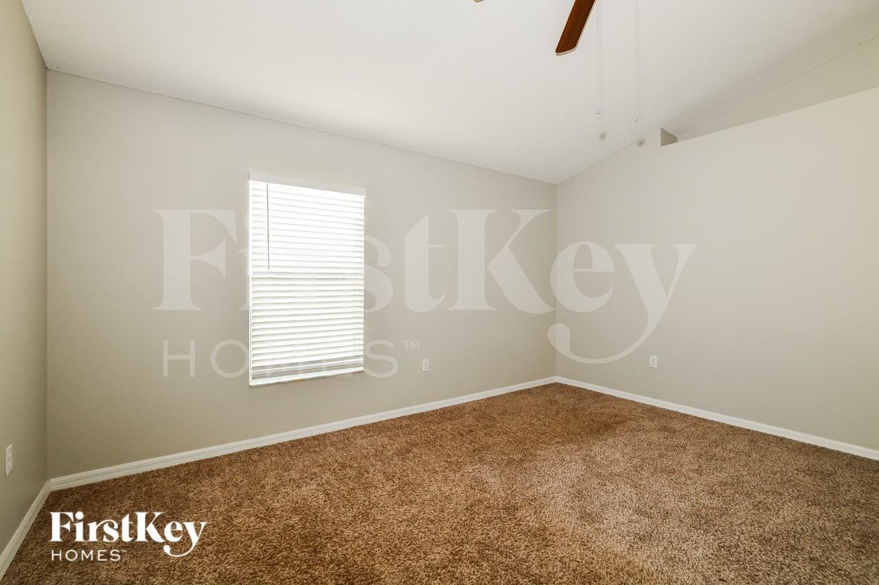 637 Sunway Ln - Photo 6 of 16