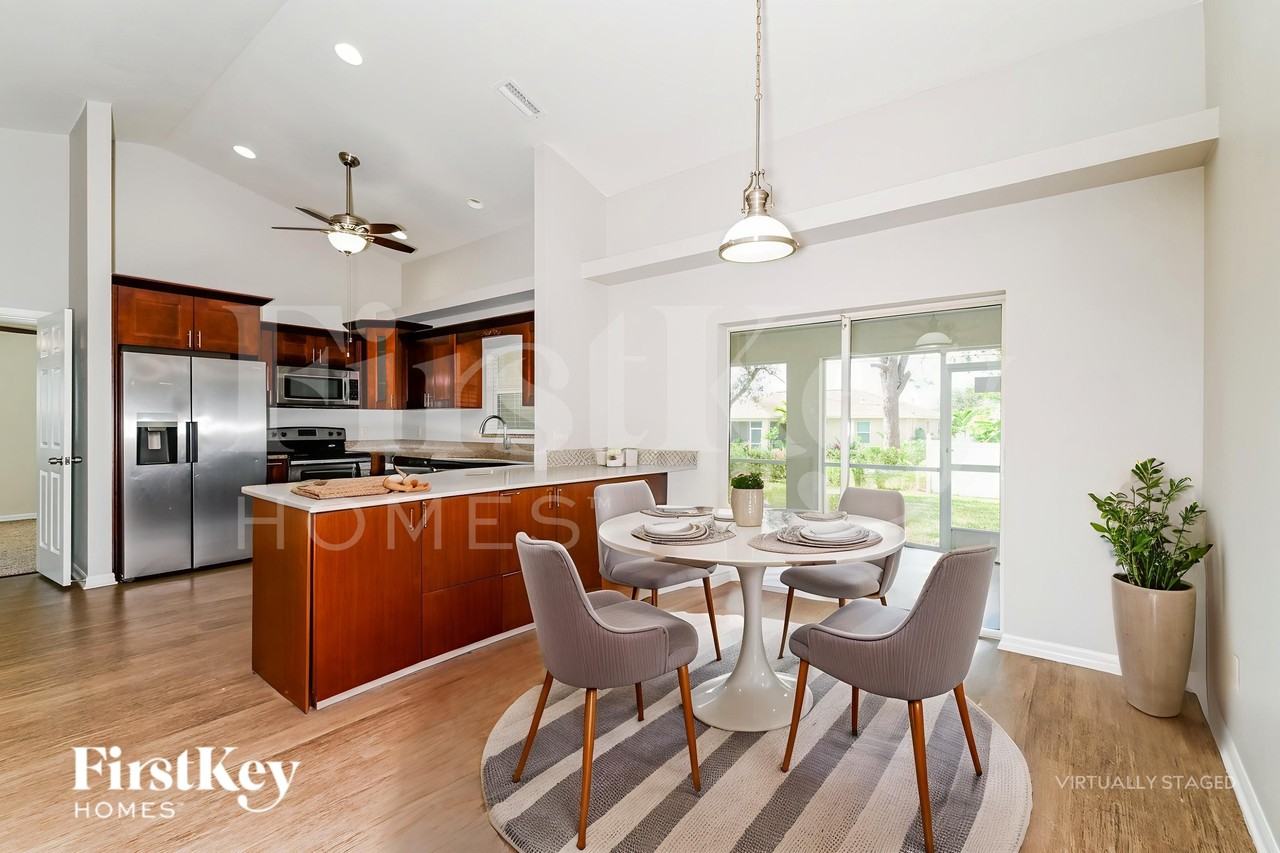 118 Ne 6th Ave - Photo 7 of 19