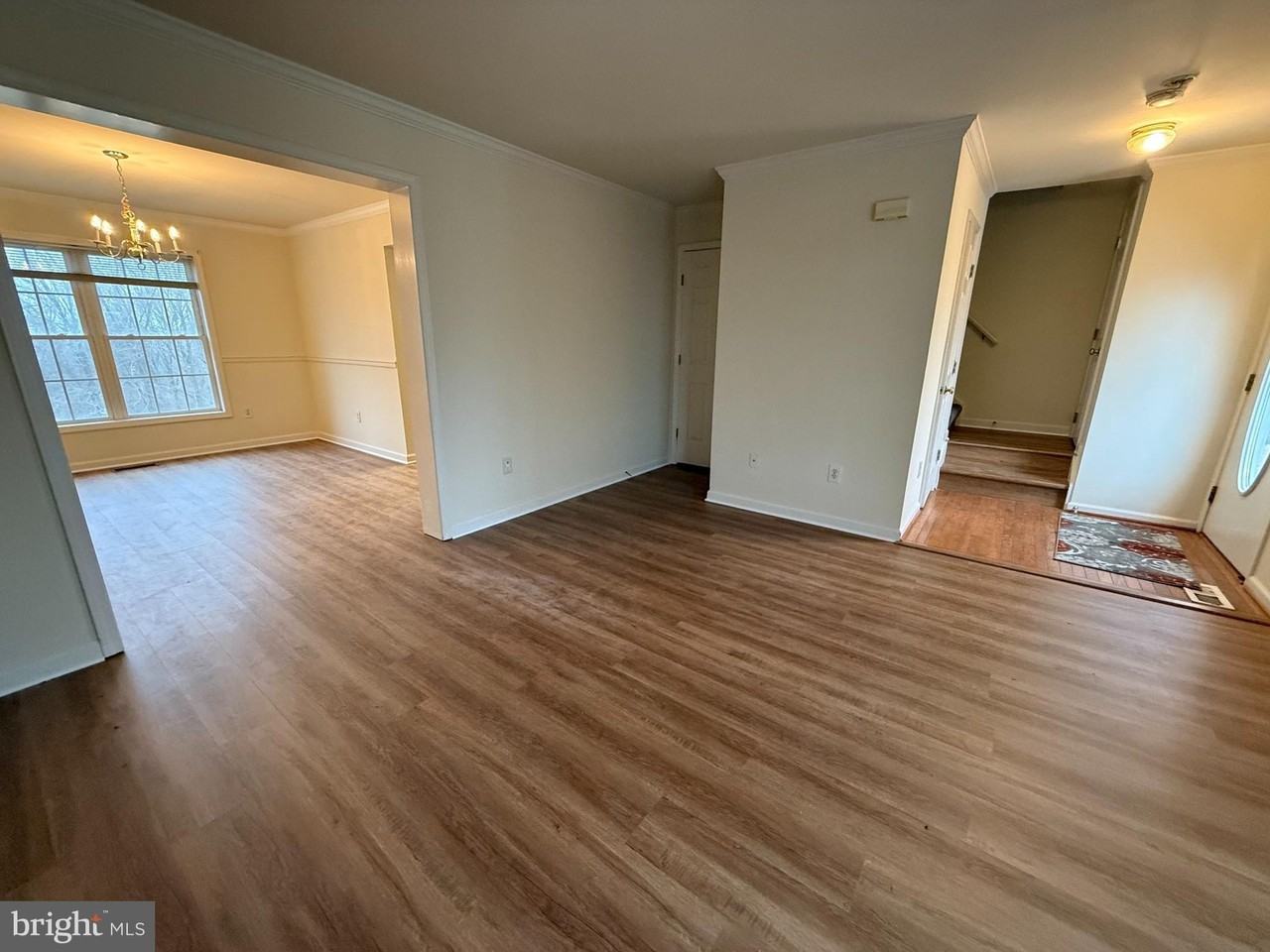 700 E H St - Photo 5 of 14