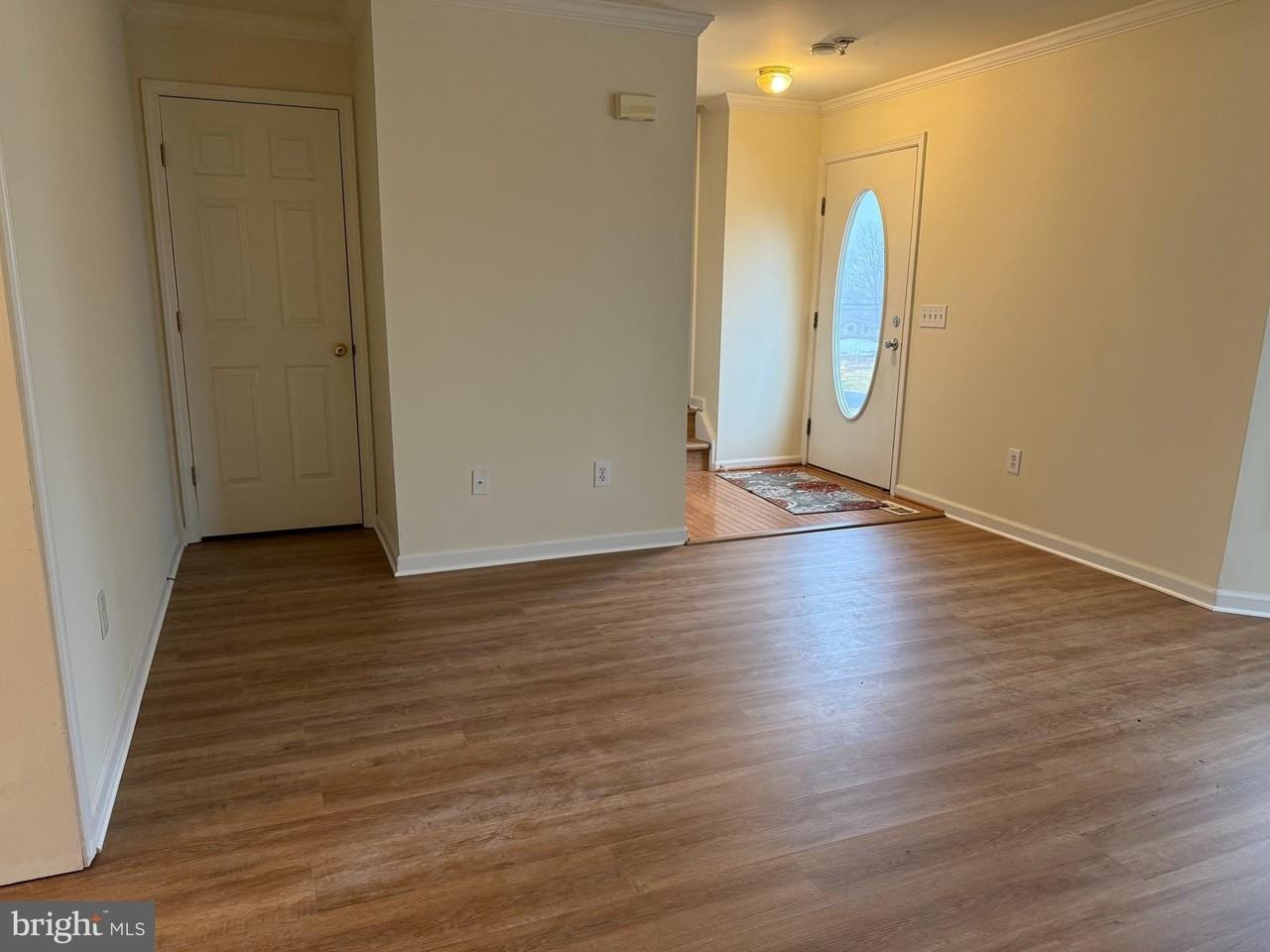 700 E H St - Photo 6 of 14