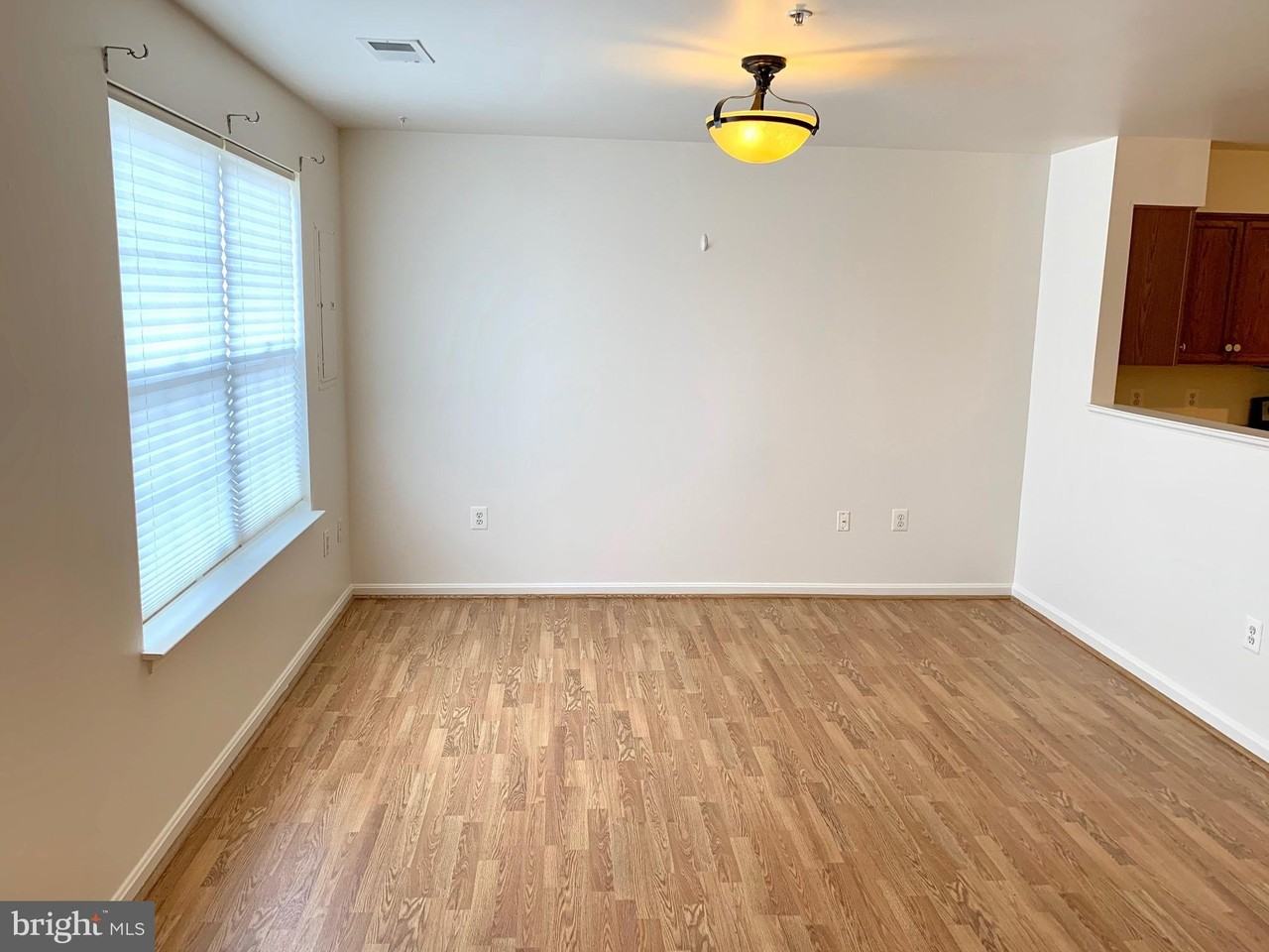 5006 Croydon Ter - Photo 4 of 20