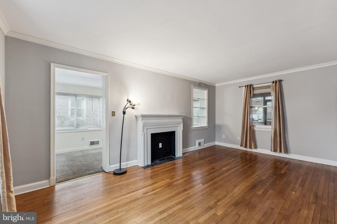 9222 Glenville Rd - Photo 2 of 15