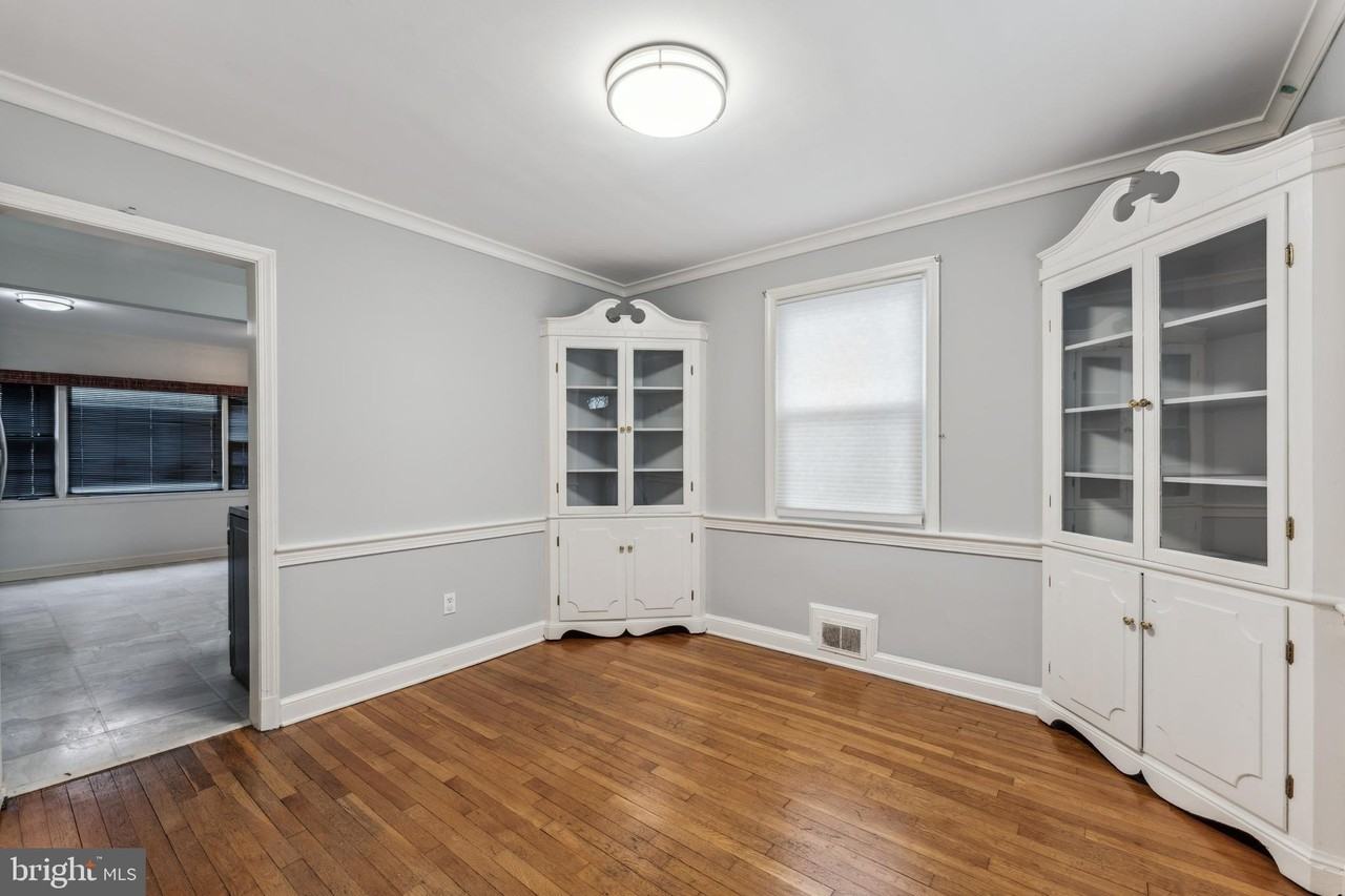 9222 Glenville Rd - Photo 4 of 15