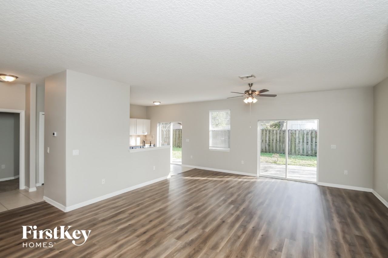 2134 Pumpkin Pl Ne - Photo 3 of 13