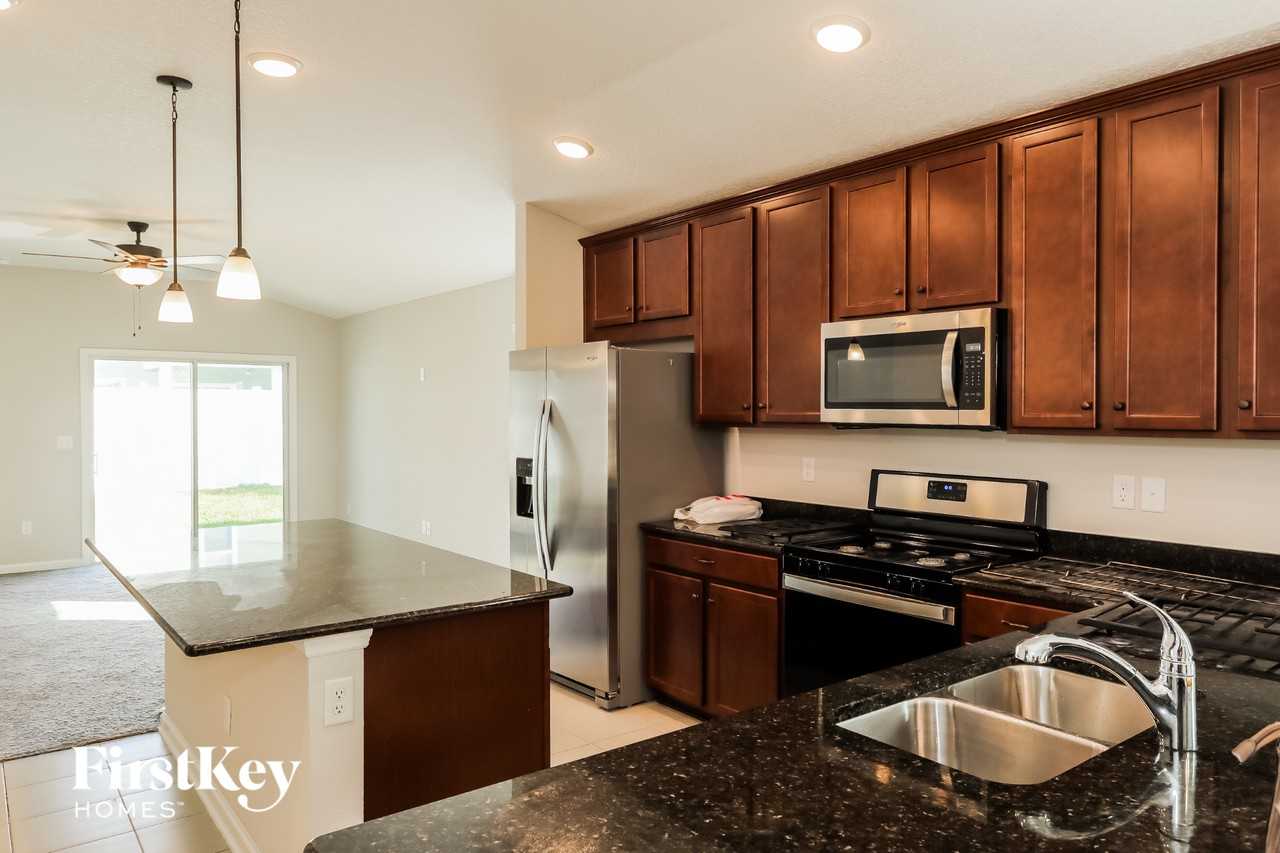 84 Vicksburg Dr - Photo 6 of 15