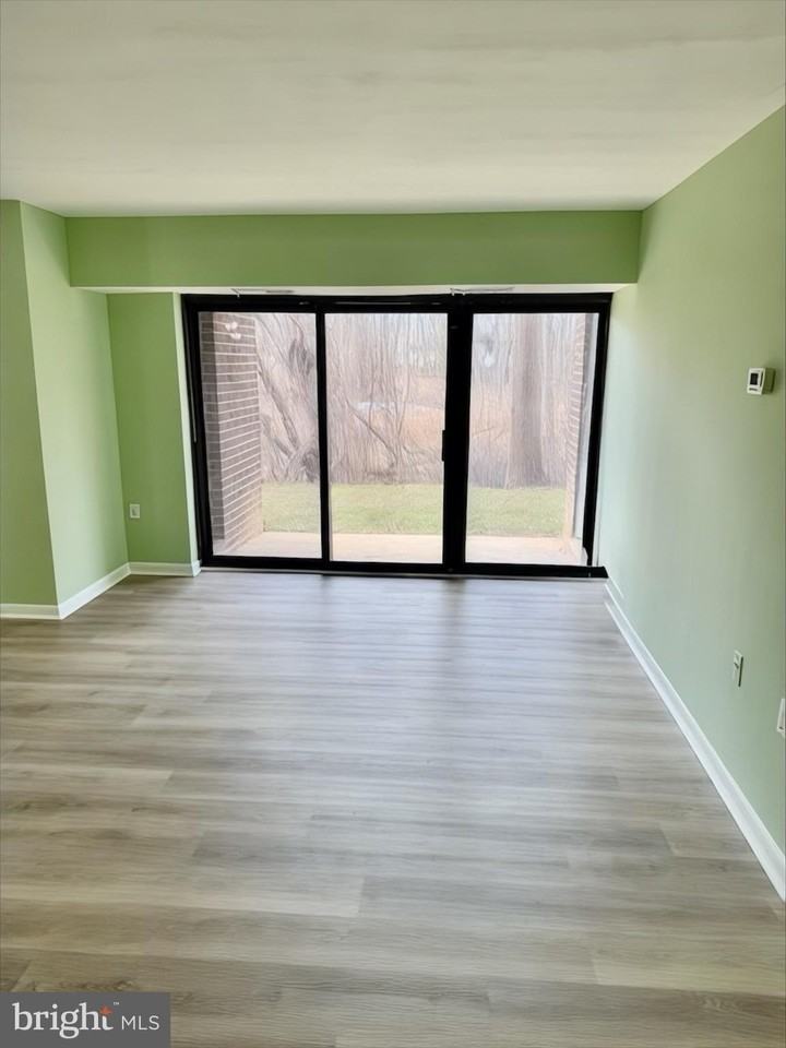 15712 Dorset Rd Apt 198 - Photo 2 of 35