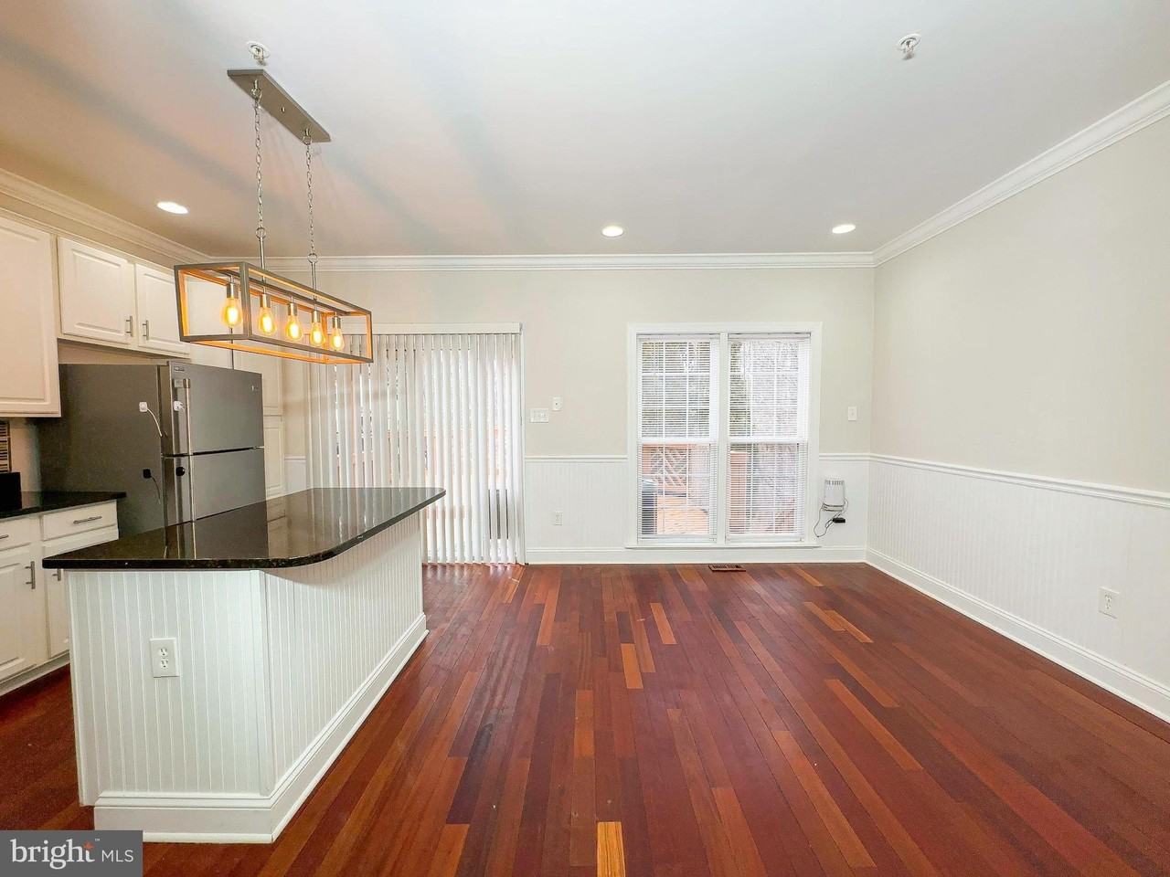 12912 Marlton Center Dr - Photo 6 of 35