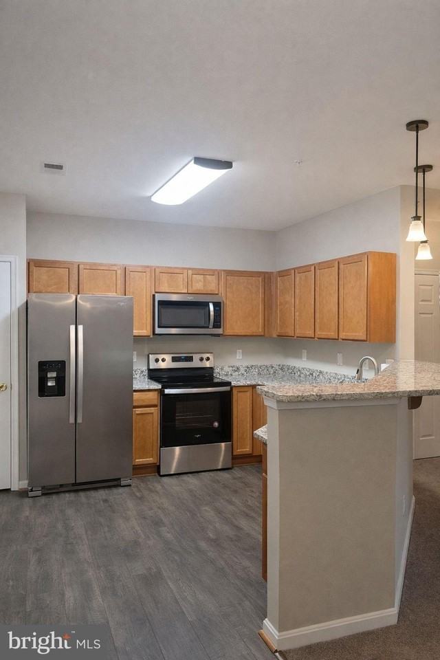 23520 F D R Blvd Unit 305 - Photo 2 of 15