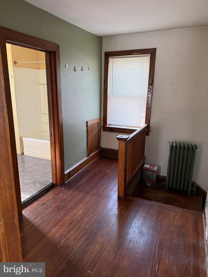 28 E Oakland Ave - Photo 5 of 11