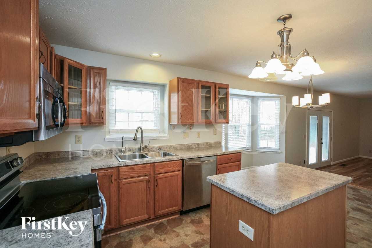 13720 Wyandotte Pl - Photo 6 of 15