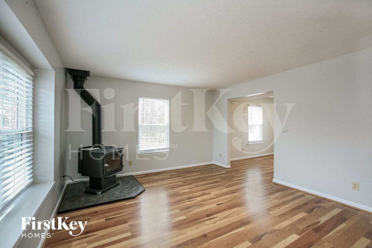 13720 Wyandotte Pl - Photo 7 of 15