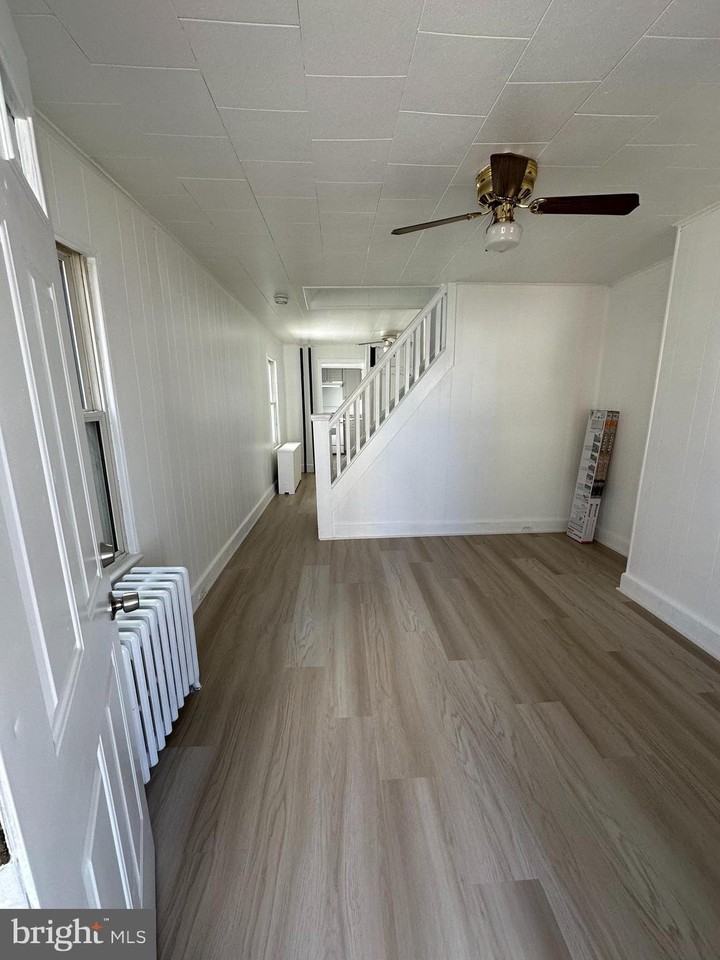 209 Main St - Photo 7 of 18