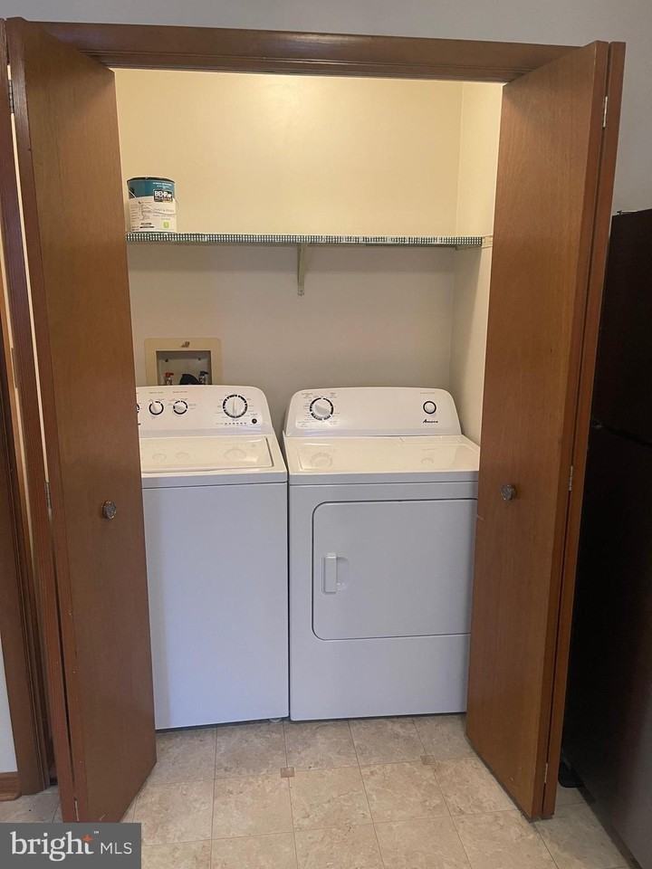 14 Colonial Dr - Photo 6 of 17