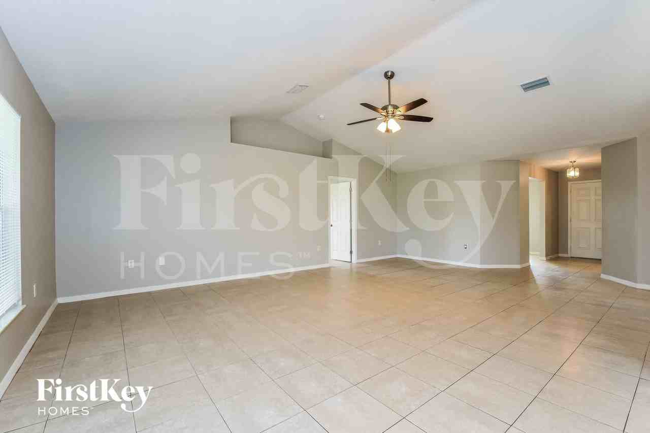 507 Nw 17th Ter - Photo 2 of 15