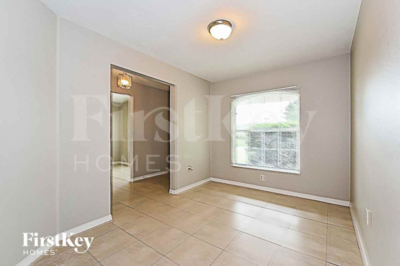 507 Nw 17th Ter - Photo 6 of 15