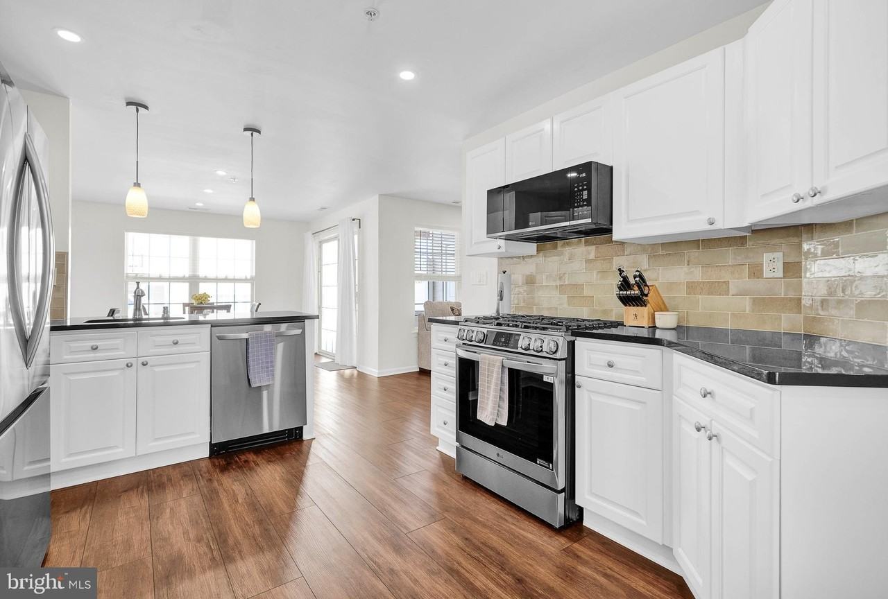 205 Strawberry Ct - Photo 4 of 44