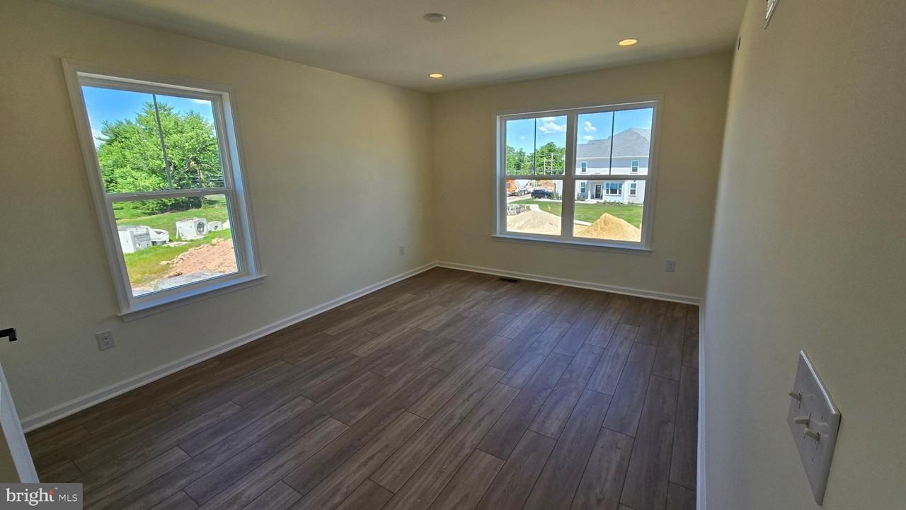 48 Parry Way - Photo 7 of 23