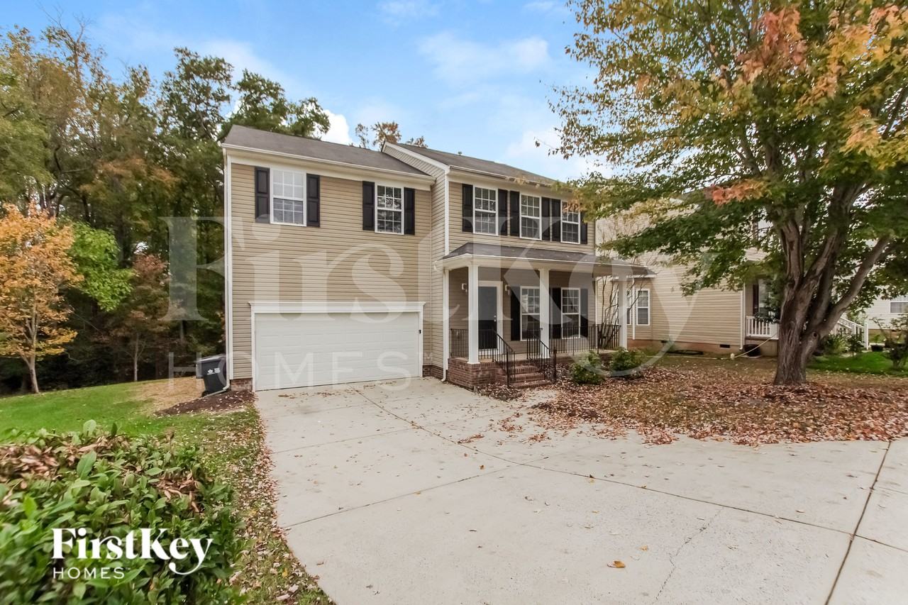 2336 Equestrian Dr - Photo 2 of 18