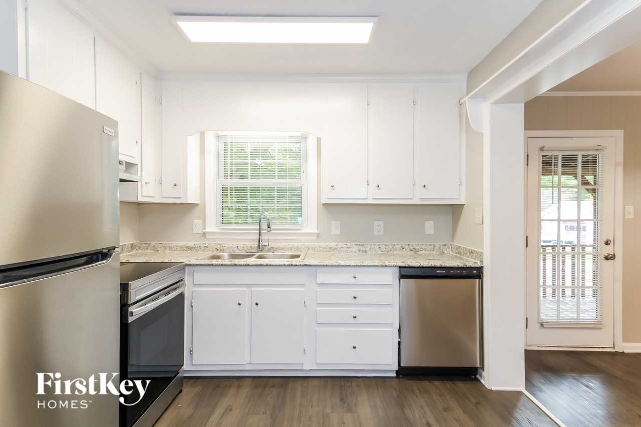 4305 Sunnyside Dr - Photo 5 of 15