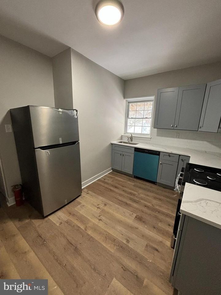 18 W Fifth St Unit D - Photo 4 of 12