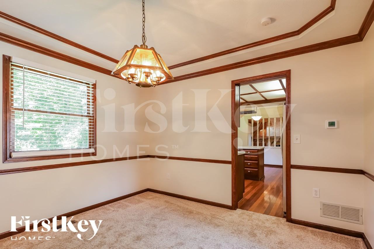 581 Brightstone Dr - Photo 6 of 18