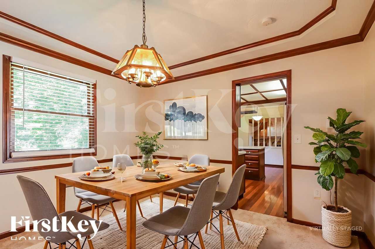 581 Brightstone Dr - Photo 7 of 18