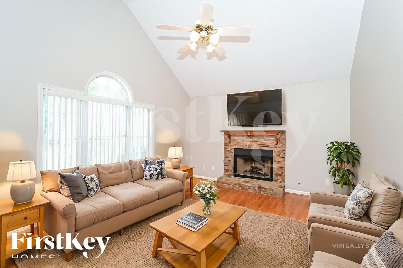 1651 Sloping Tree Way - Photo 4 of 18